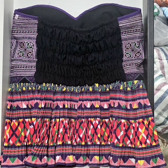 Hmong Pattern Colorful Strapless With Ruffle Flare Top - Picture 2 of 4